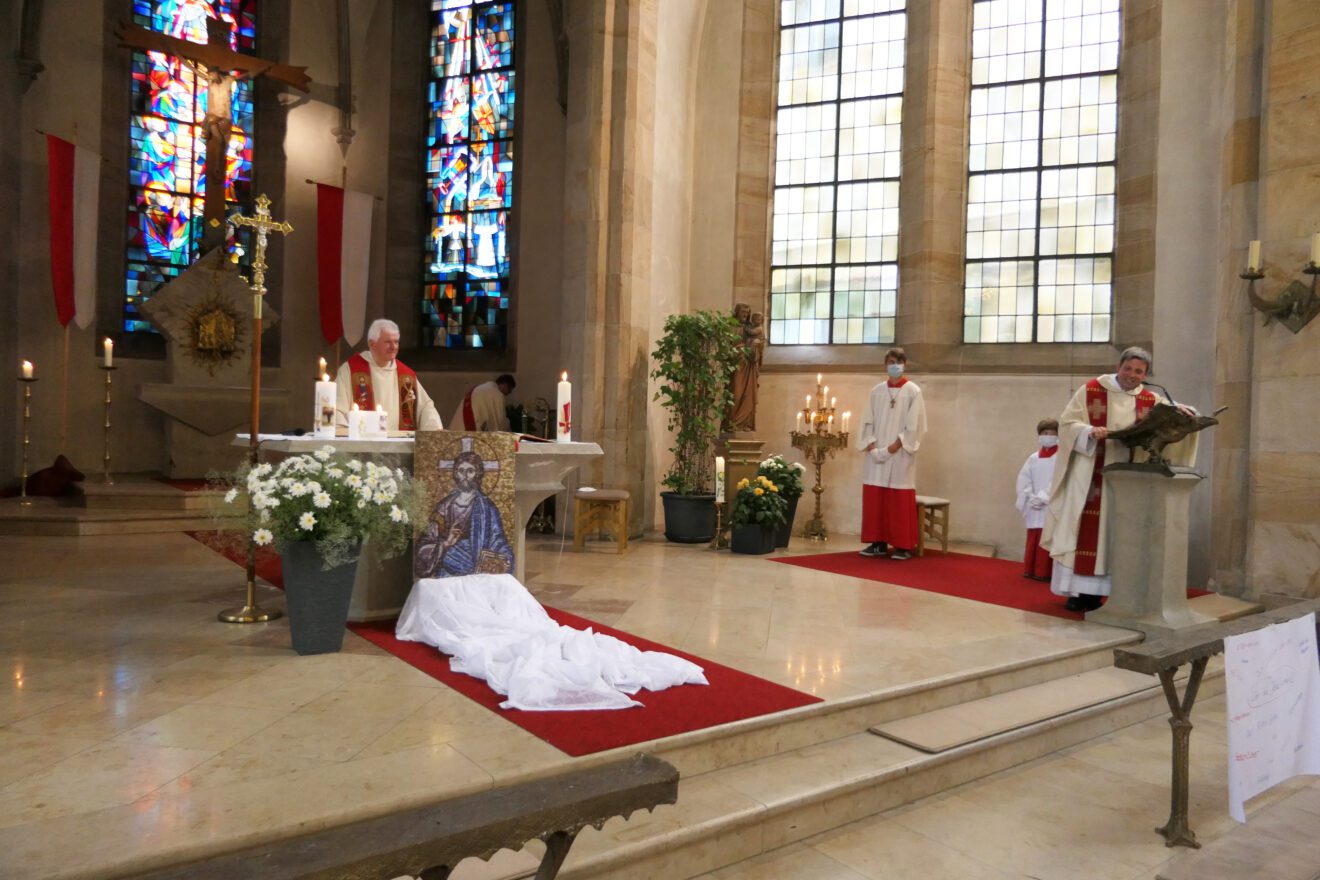 Pilger berichtet über das Priesterjubiläum von Pfarrer Kästel