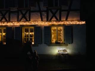 Adventsfenster: Geinsheim leuchtet im Advent