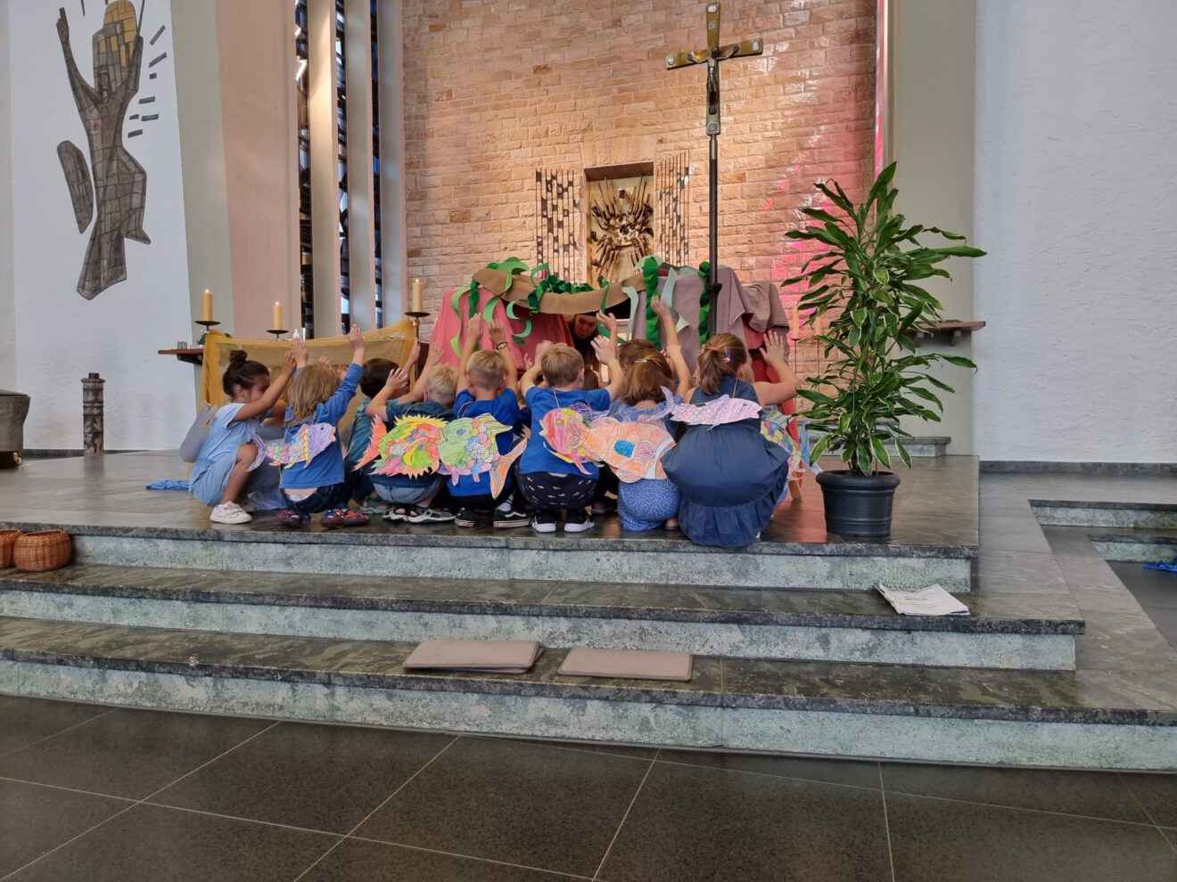 Kita St. Pius feiert Gottesdienst und Spielfest